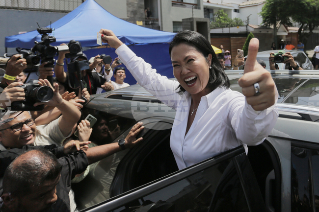 Резултатите от първия тур на президентските избори в Перу ще станат известни чак в средата на следващия месец