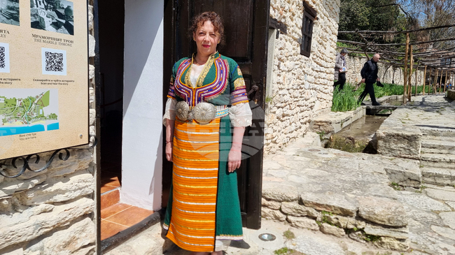 Възстановена шивалня в „Двореца“ в Балчик представя възродени техники за изработка на носии, златен филигран и копринени тъкани