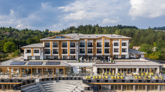 Tourists from Romania, Austria, Japan Visit Chukara Hotel Complex near Tryavna