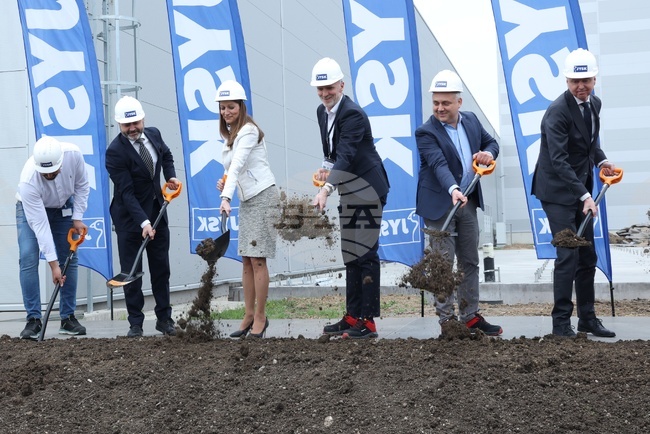 Първа копка на нова инвестиция в размер на 45 млн. евро беше направена в Индустриален парк София-Божурище