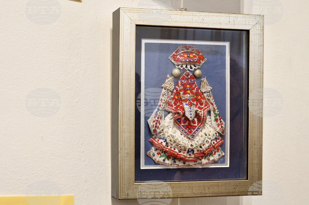 Самоков - Исторически музей - изложба „Висша мода от бабините ракли“