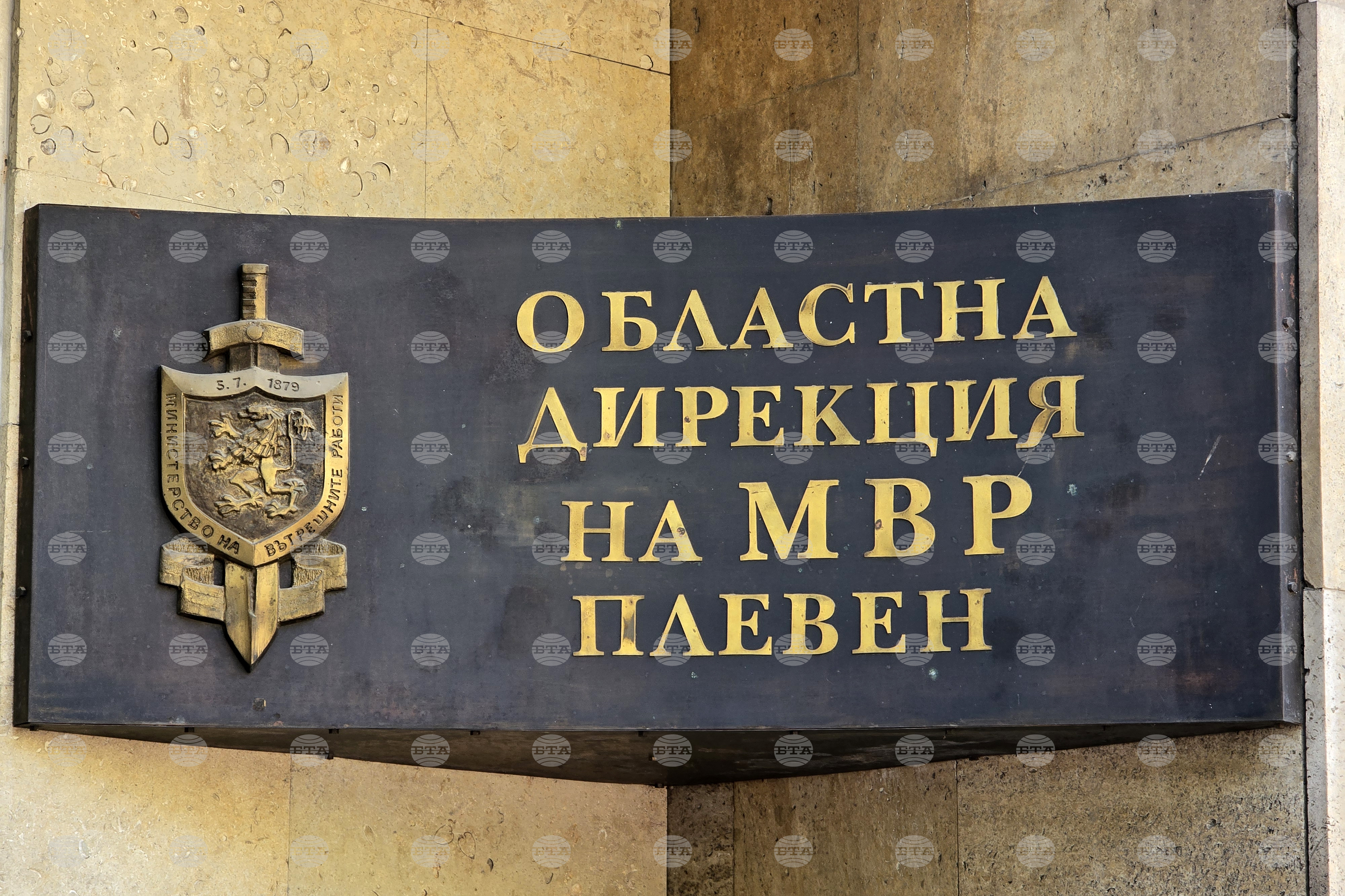 Полицаи от Долна Митрополия спасиха изчезнало 17-годишно момче в горещото време