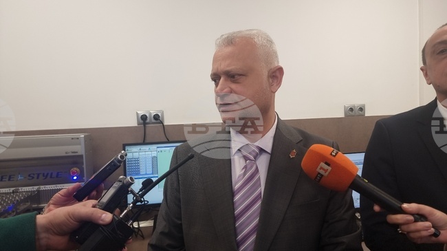 Служебният министър Емил Дечев предупреди за "изборни изненади" за тези, които не са се вслушали в призивите да не извършват престъпления, свързани с изборния процес