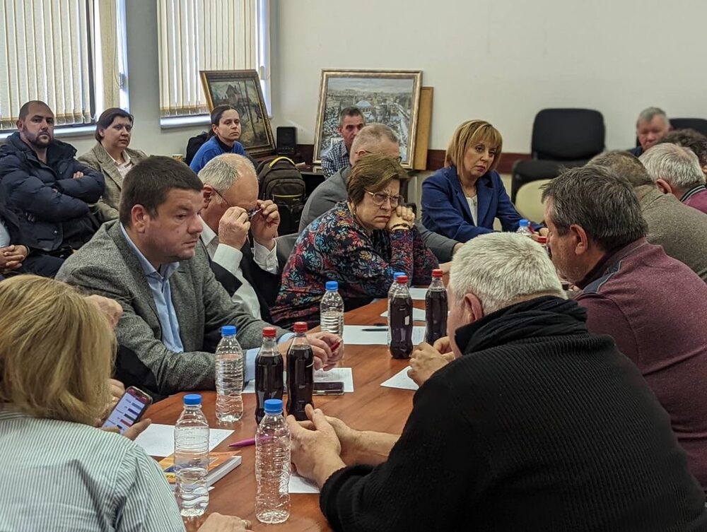 ЛЕВИЦАТА!: България да наложи забрана за внос на зърно, млечни продукти, яйца, плодове и зеленчуци от Украйна