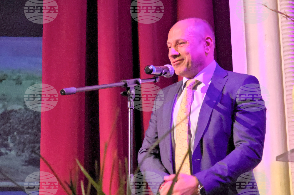 Ловеч - Профилирана езикова гимназия - празник