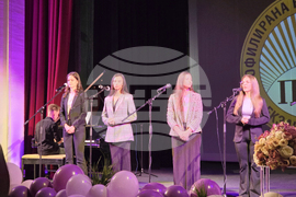 Ловеч - Профилирана езикова гимназия - празник