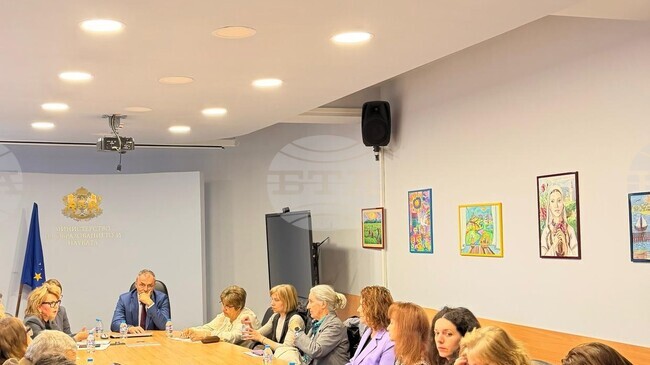 Министър Сергей Игнатов инициира среща с психолози за подобряване на подкрепата в училищата