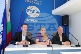 Национален пресклуб на БТА Бургас - турнир по информатика - пресконференция