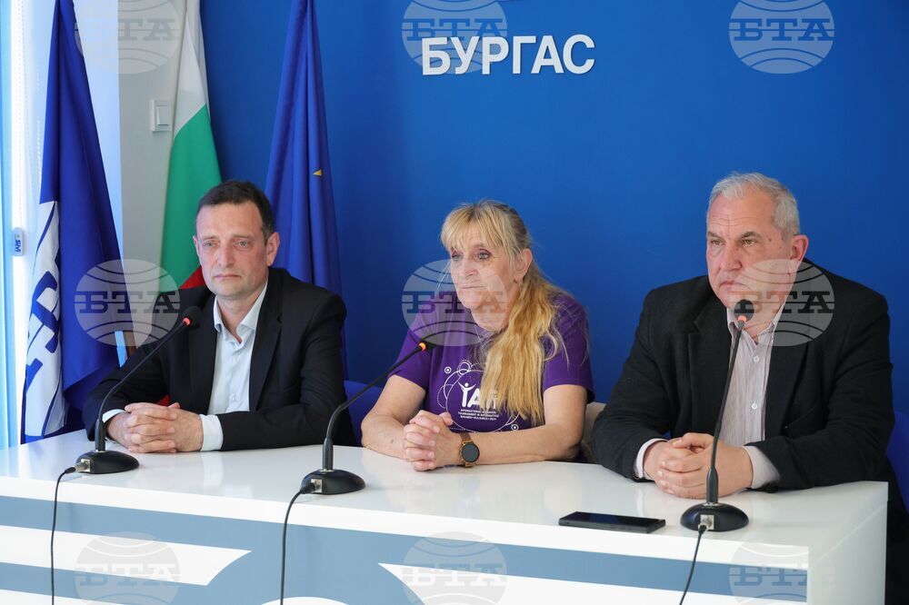 Национален пресклуб на БТА Бургас - турнир по информатика - пресконференция