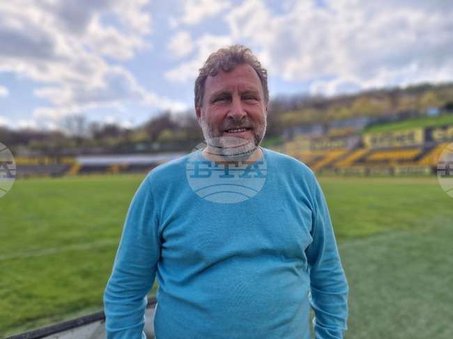 „Потенциалът на Миньор е много по-различен от мястото, което заема и ще гоним категорична победа в мача с Горна Оряховица“, каза Велислав Вуцов