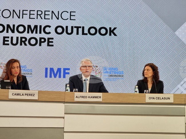 МВФ подкрепя емитирането на съвместен европейски дълг, посочи директорът на фонда за Европа в отговор за БТА 