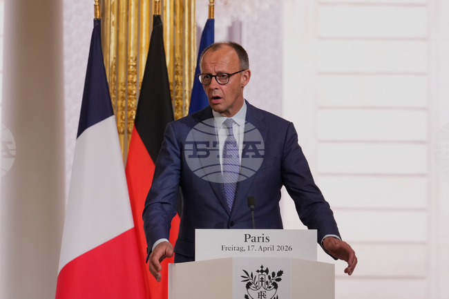 Войната с Иран не трябва да се превръща в стрес тест за НАТО, заяви германският канцлер след форума в Париж 