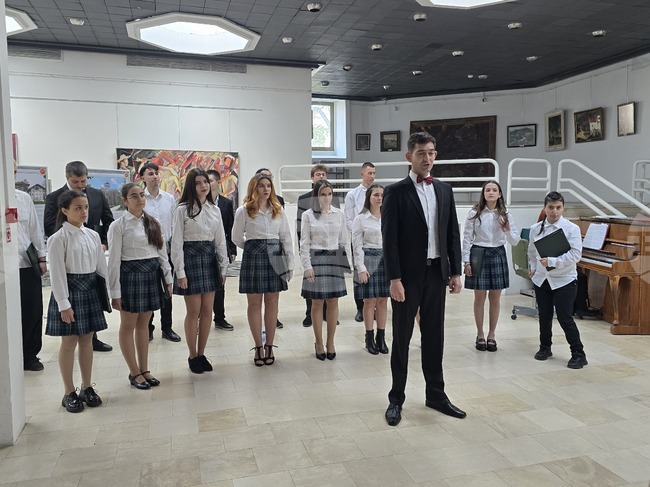 Църковнославянски песнопения звучаха в концерт в Регионалния исторически музей във Враца