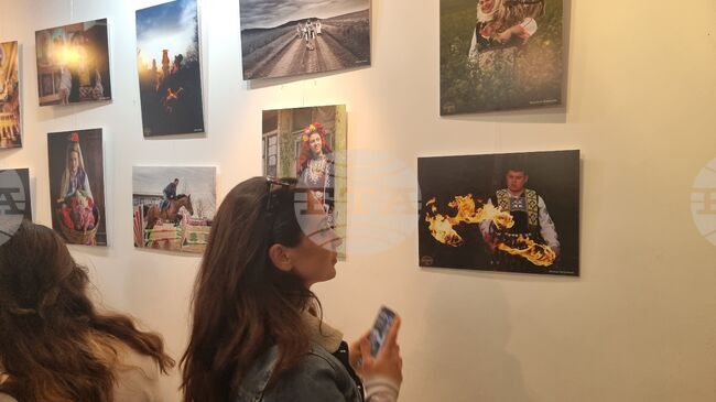 Международна фотографска изложба представя природата, хората, бита и традициите на община Тунджа