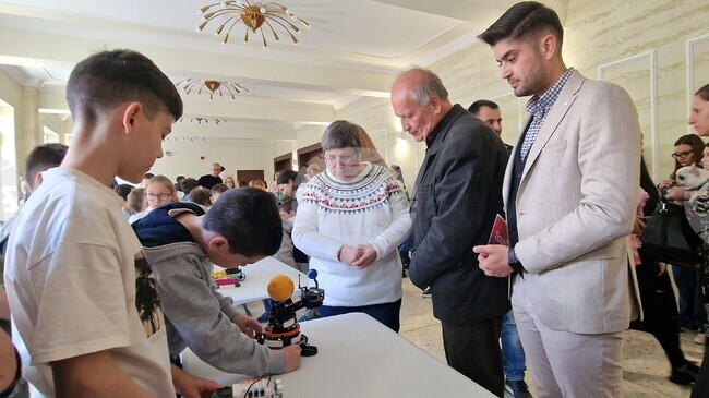 Над 2500 участници се включиха в 17-ия международен конкурс за компютърна рисунка „Творчество без граници“ в Хасково 