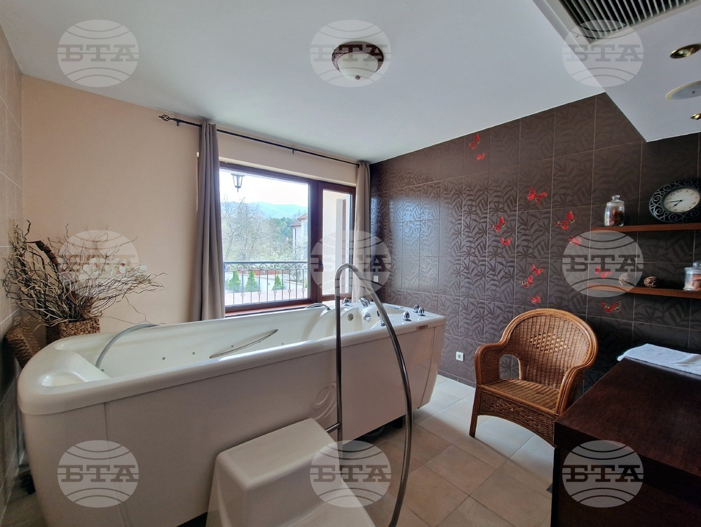 Вършец - хотел „Медикус“ - реновация