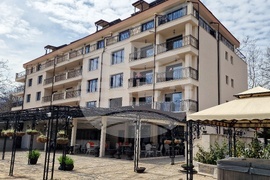 Вършец - хотел „Медикус“ - реновация