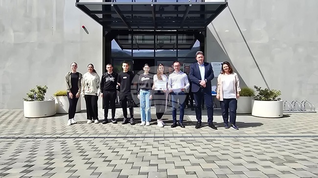 Кметът на Петрич Димитър Бръчков отличи победителите в исторически турнир, посветен на 150-годишнината от Априлското въстание