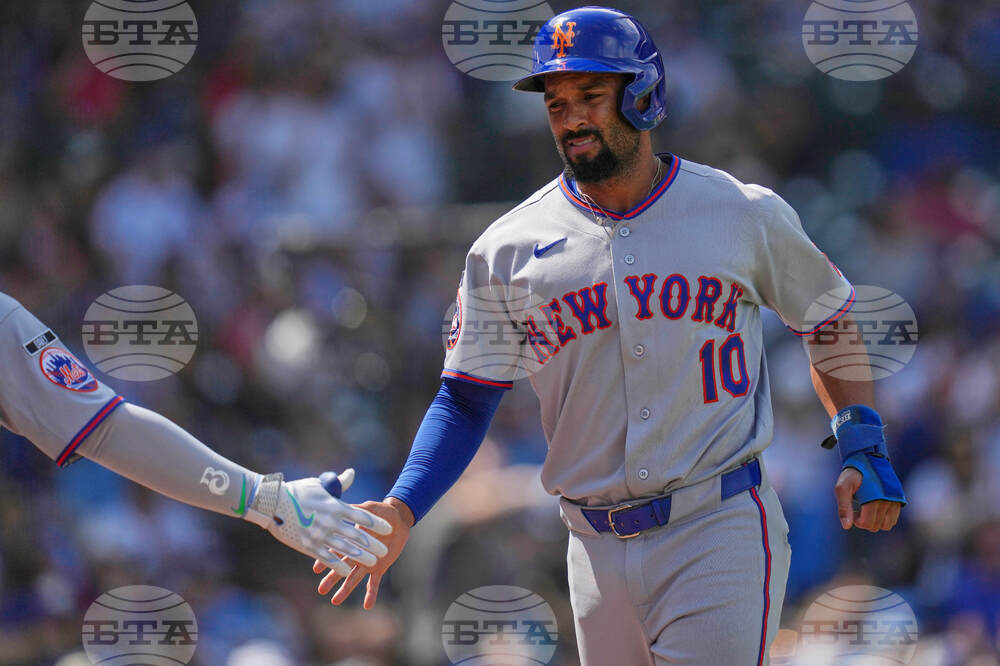 CORRECTION Mets Cubs Baseball