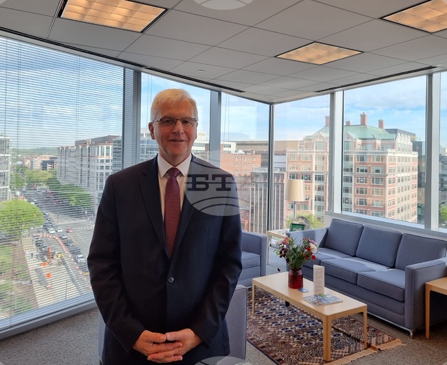 Страните от Централна, Югоизточна и Източна Европа постигнаха фантастичен напредък, но сега моделът им на растеж е застрашен, коментира директорът на МВФ за Европа за БТА 