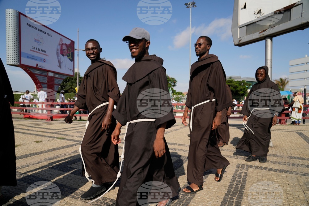 CORRECTION Angola Africa Pope