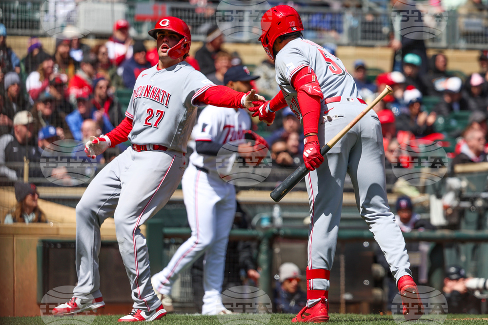 Reds Twins Baseball