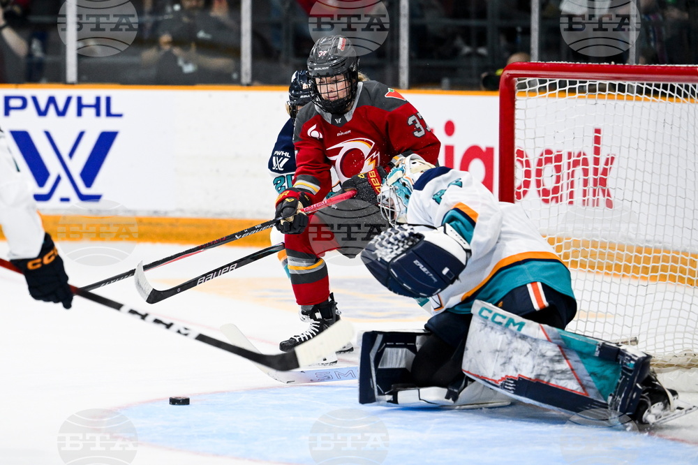 PWHL Sirens Charge Hockey
