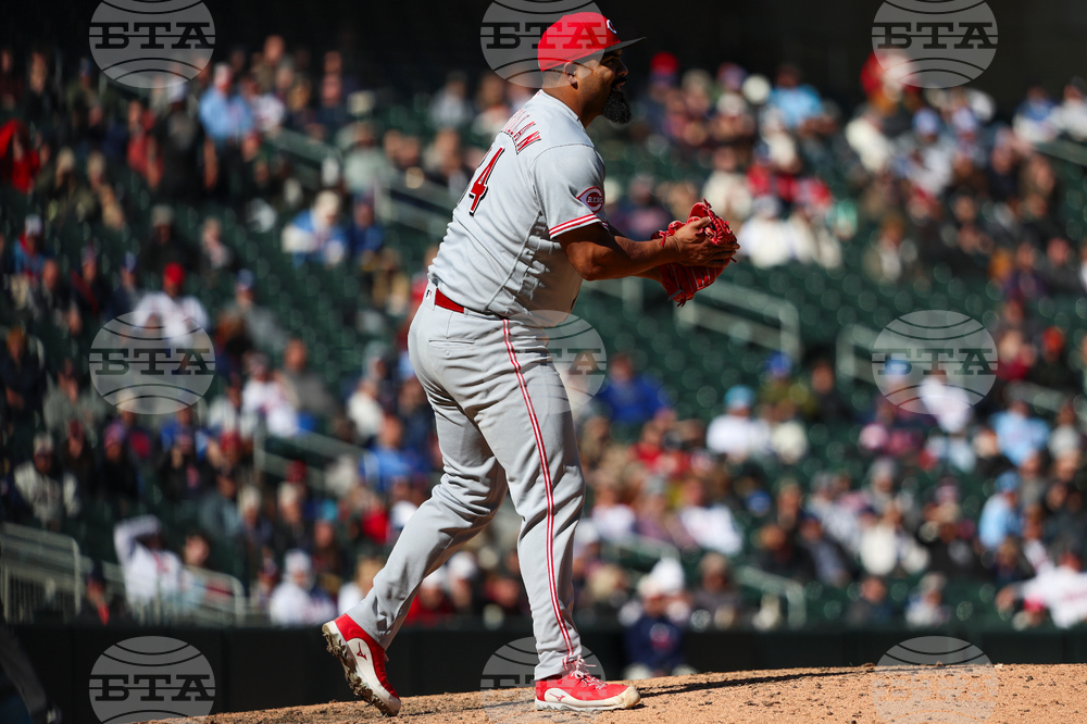Reds Twins Baseball