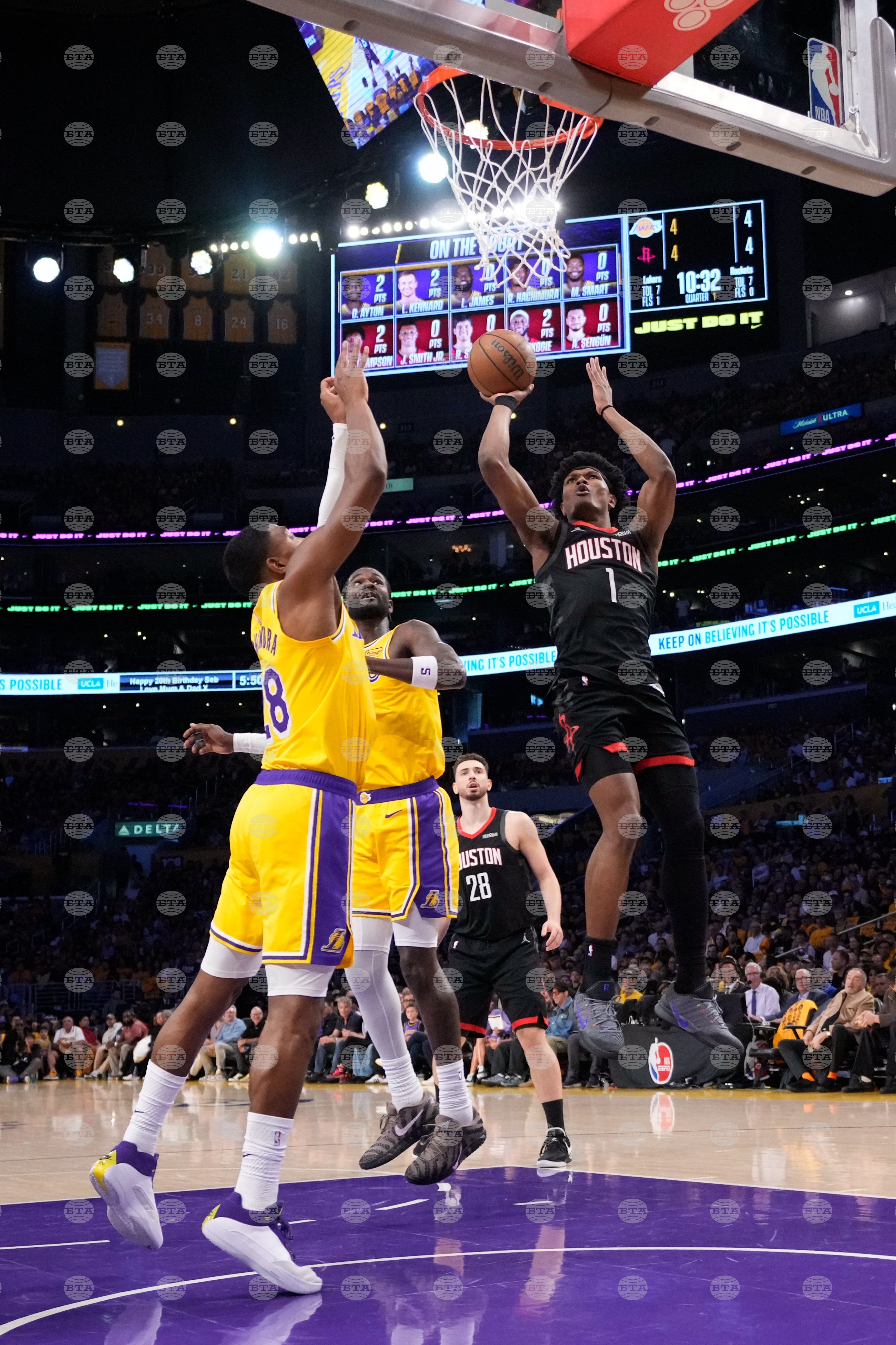 Rockets Lakers Basketball