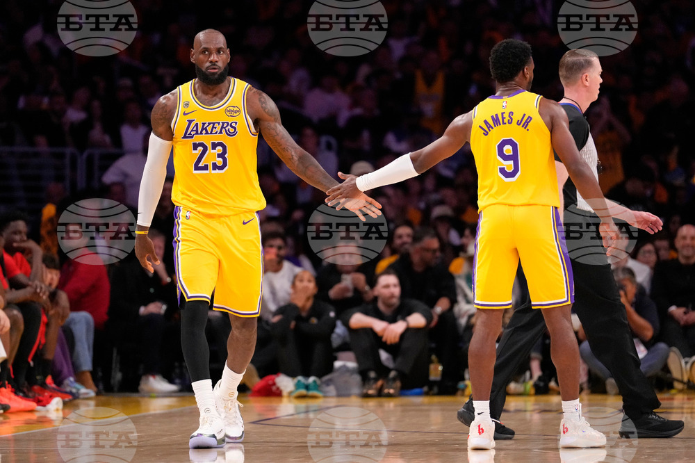 Rockets Lakers Basketball