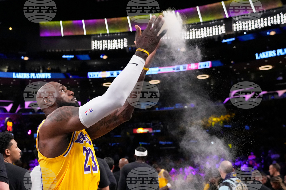 Rockets Lakers Basketball