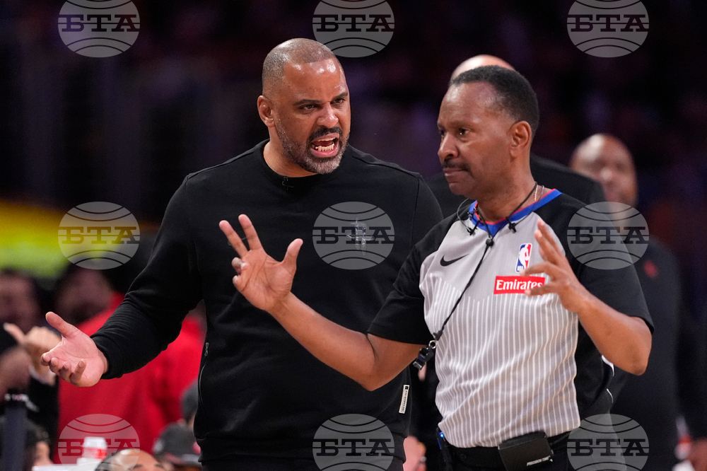 Rockets Lakers Basketball