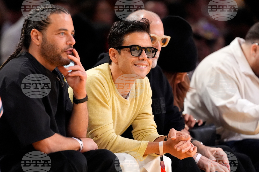 Rockets Lakers Basketball