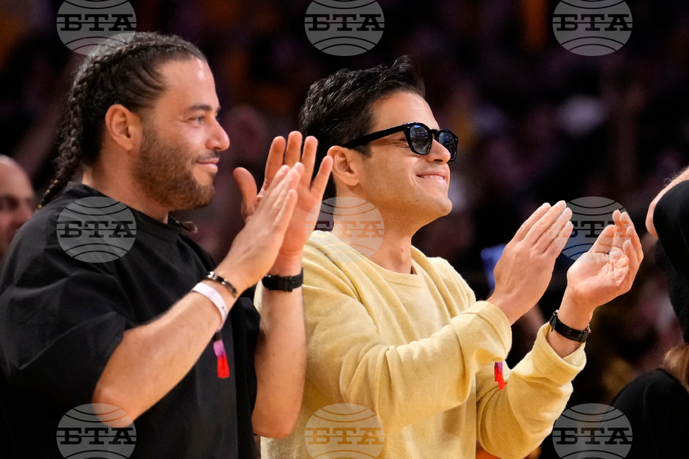 Rockets Lakers Basketball