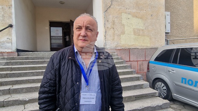 Проблеми с машините и липсващи членове белязаха началото на изборния ден в Хасково, съобщиха от РИК