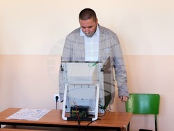 Парламентарни избори - Николай Попов - гласуване