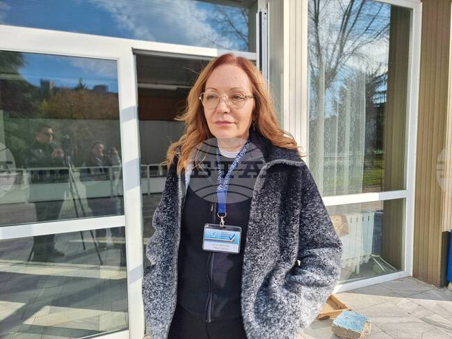 РИК в Добрич спря машинното гласуване в секция заради повредено устройство