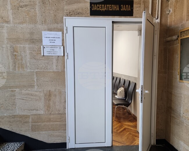 Районната избирателна комисия в Шумен реши да заличи 14 застъпници за кандидатската листа на партия, след подадена жалба