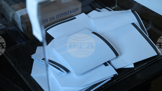 Председателят на Районната избирателна комисия в Благоевград пострада при инцидент с асансьор в сградата на Областната администрация