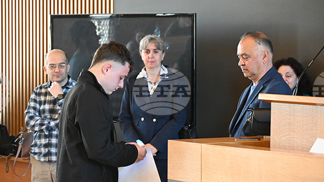 С изпит по химия продължава първата кандидатстудентска сесия на Софийския университет за учебната 2026/2027 година