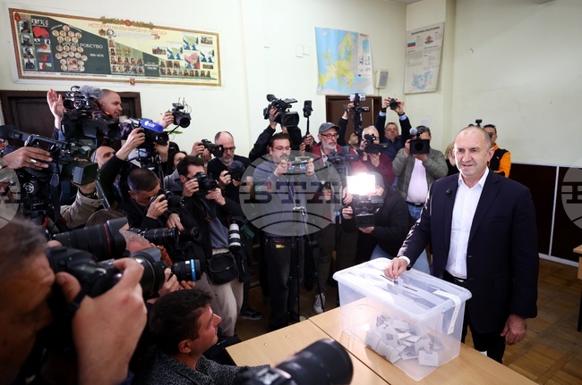 Румен Радев - парламентарни избори - гласуване