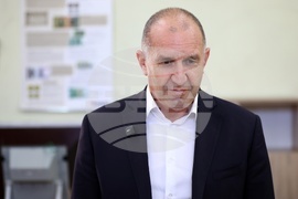 Румен Радев - парламентарни избори - гласуване