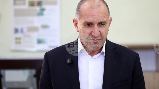 Днес България има историческия шанс да скъса веднъж завинаги с олигархичния модел, каза Румен Радев