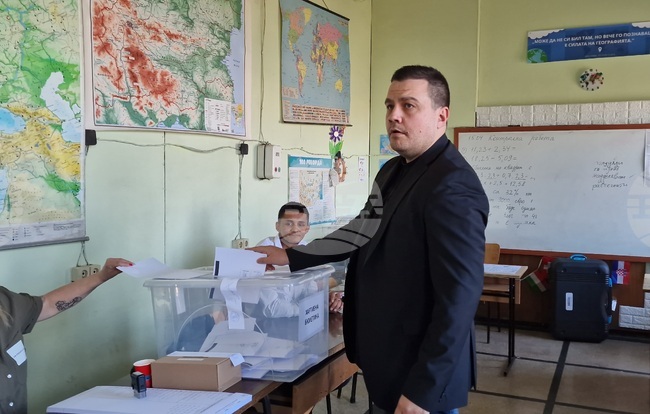  Парламентарни избори - Станислав Балабанов - гласуване