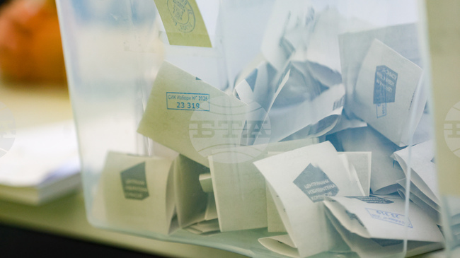 При 32,85% обработени протоколи „Прогресивна България“ води с 44,58%, на второ място е ПП-ДБ с 14,99%, съобщиха от ЦИК