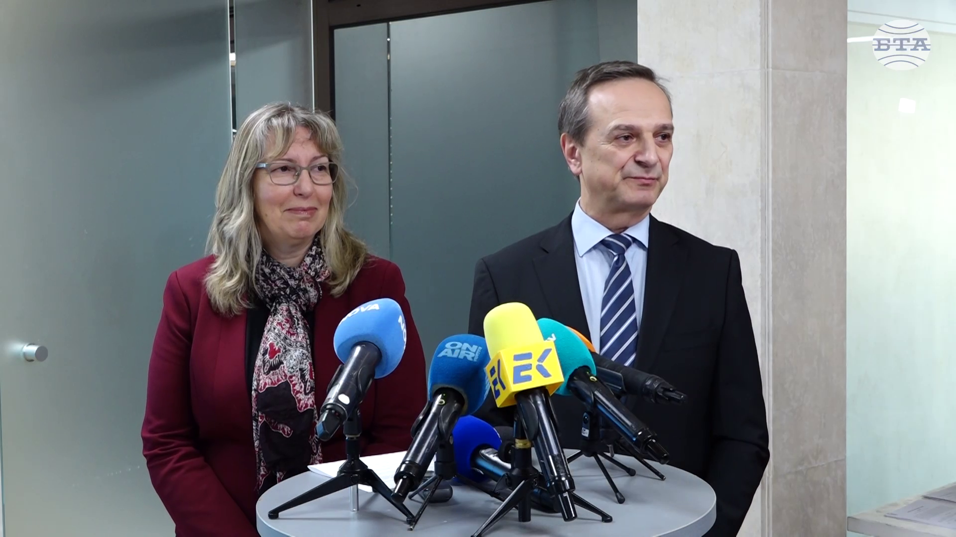 Няма сигнали за проблеми с вота в чужбина, стремежът на МВнР е да организира честни избори, каза Ради Найденов