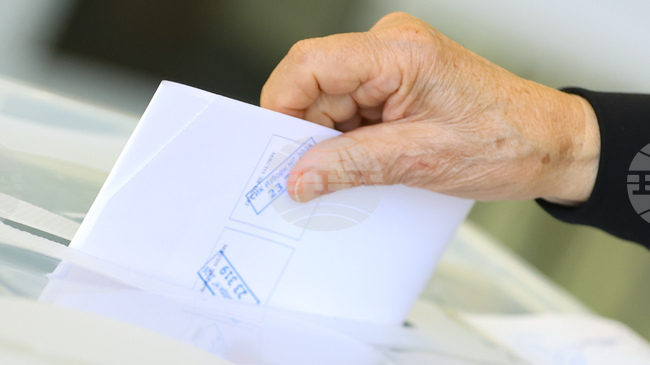 При 41,20% обработени протоколи „Прогресивна България“ води с 44,4%, на второ място е ПП-ДБ с 14,9%, съобщиха от ЦИК