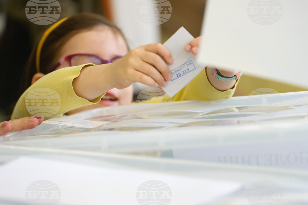 Парламентарни избори - Детска градина 175 „Слънчеви лъчи“ - гласуване