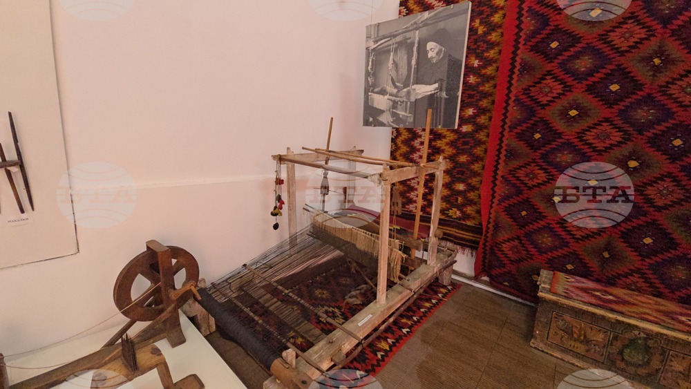 Тетевен - Априлско въстание - музей - знамена