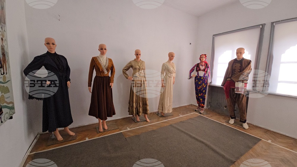 Тетевен - Априлско въстание - музей - знамена